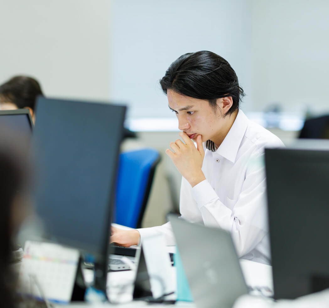 経理部　関連事業課 K. Chikara