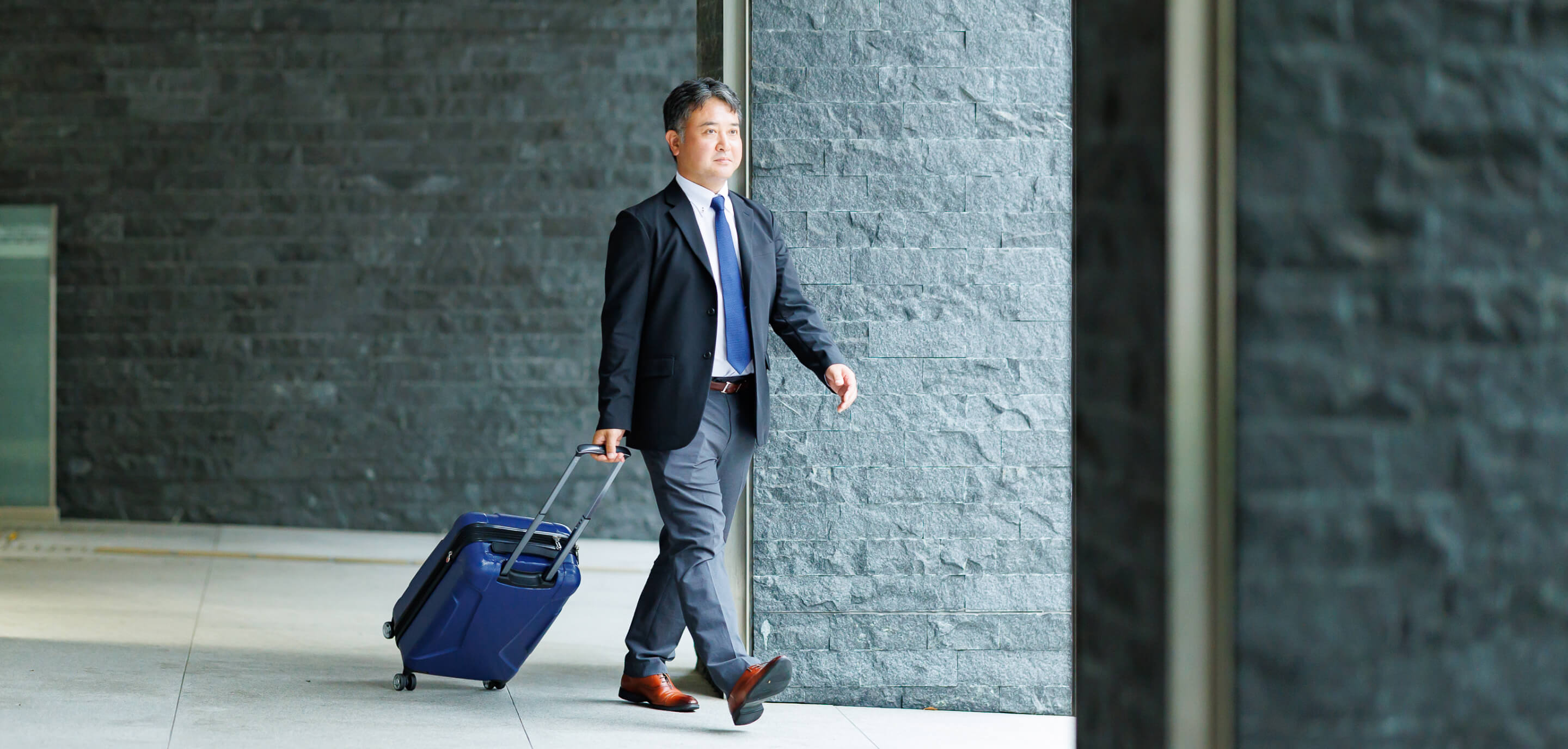 海外部　営業開発課　課長 N. Tomoharu