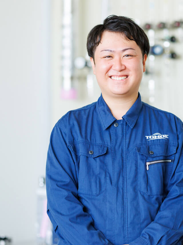 横浜研究所 開発支援課 M. Shinya